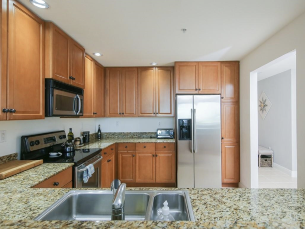 Downtown Sarasota Vacation Rentals Luxury Condo with Skyline Views